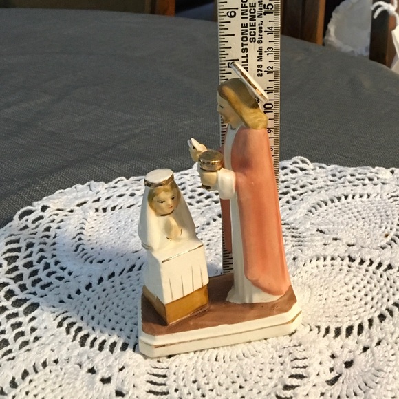 Vintage First Holy Communion Statue - Picture 2 of 7